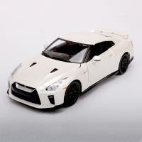 MAISTO Diecast GT-R 2017 Nissan Coupe โลหะผสมสีขาว Die-Cast Coupe โมเดลรถยนต์ของขวัญของเล่นแบบชุดสะสม