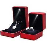 High Quality Jewelry Box With LED Light For Engagement Wedding Rings Box Festival Birthday Jewerly Necklace Display Gift boxes