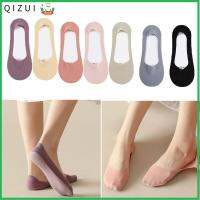 QIZUI 5Pairs แฟชั่นสำหรับผู้หญิง นุ่มนุ่มๆ สีทึบทึบ ฤดูร้อนฤดูร้อนฤดูร้อน ถุงเท้าผ้าไหมล่องหน ถุงเท้าเรือข้อเท้า กันลื่น ตาข่ายแบบตาข่าย