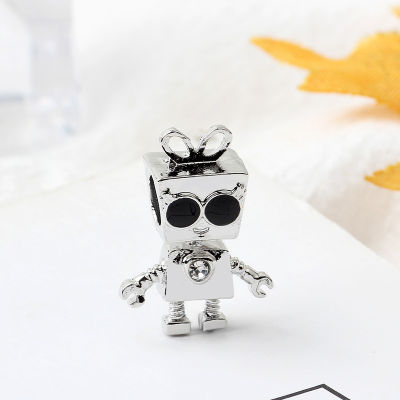[In stock] ใหม่เบลล่าตัวน้อยกับแว่นกันแดด หุ่นยนต์น่ารัก ลูกปัด gift