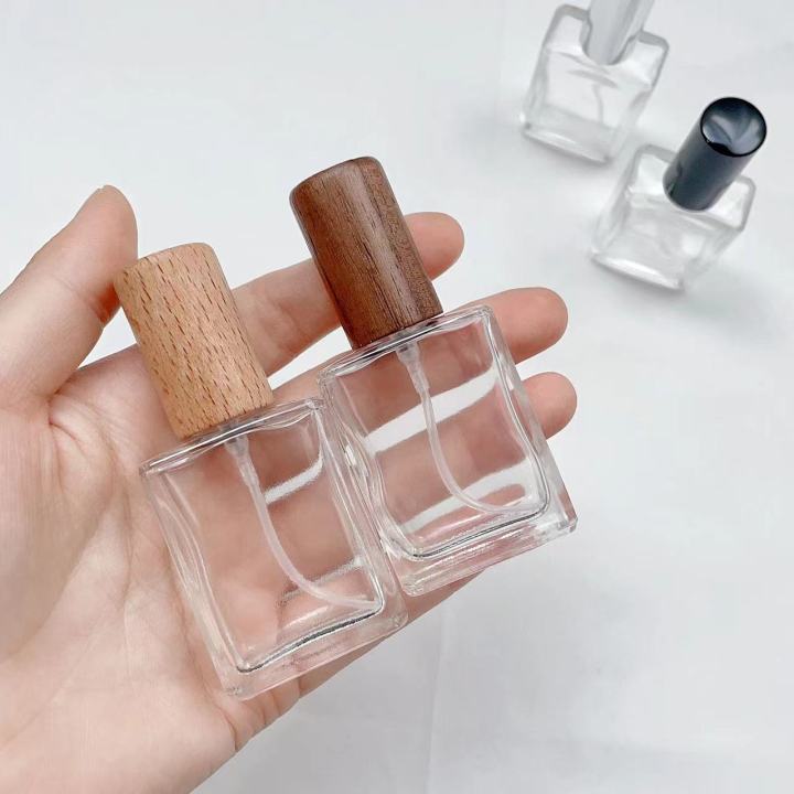 empty-bottle-portable-spray-bottle-small-sample-separate-bottling-separate-bottling-square-sample-separate-bottling