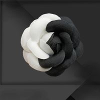 New Fashion Fabric Camellia Flower Brooch Pearl Collar Pins Wedding Party Corsage Luxulry Jewelry Brooches for Women Accessories