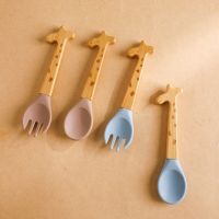 Cute Silicone Spoon Fork For Baby Set Baby Feeding Spoon Tableware Food Grade Giraffe Wooden Handle Spoon Baby Items Accessories Bowl Fork Spoon Sets