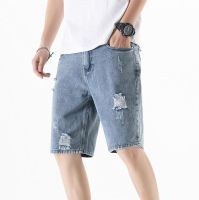 กางเกงขาสั้นยีนส์ชายขาตรงขาดเป็นรูขาดสไตล์ญี่ปุ่นใหม่กางเกงยีนส์ผู้ชายยาวถึงเข่าสีฟ้าซักได้2023 2023ฤดูร้อน
