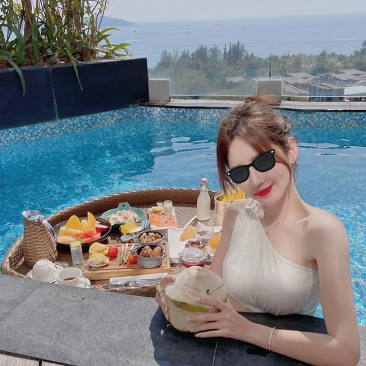 bali-internet-celebrity-swimming-pool-floating-breakfast-plate-villa-hotel-homestay-creative-shooting-rattan-art-tray