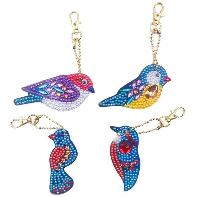 cw-5pcs-shaped-painting-keychains-pendant-jewelry-embroidery