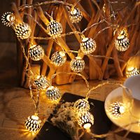 【CW】 Christmas LED Fairy Light Moroccan Hollow Metal Ball String Lights Battery Powered for Wedding Holiday Home Party Decoration