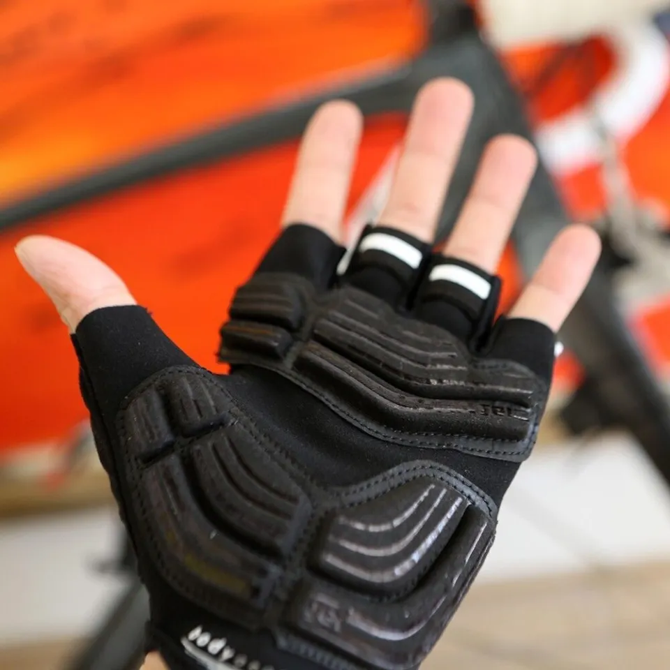 mountain bike gloves specialized