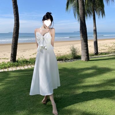 The seaside resort v-neck bowknot shape the new spring and summer skirt with shoulder-straps female long dress in the white word