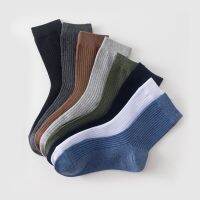 【Sock shop】ผ้าฝ้ายนุ่มผู้ชายลูกเรือถุงเท้าลำลองสีทึบสีดำสีขาว8สีถุงเท้าฤดูใบไม้ผลิฤดูร้อนฤดูใบไม้ร่วงสไตล์1แพ็ค