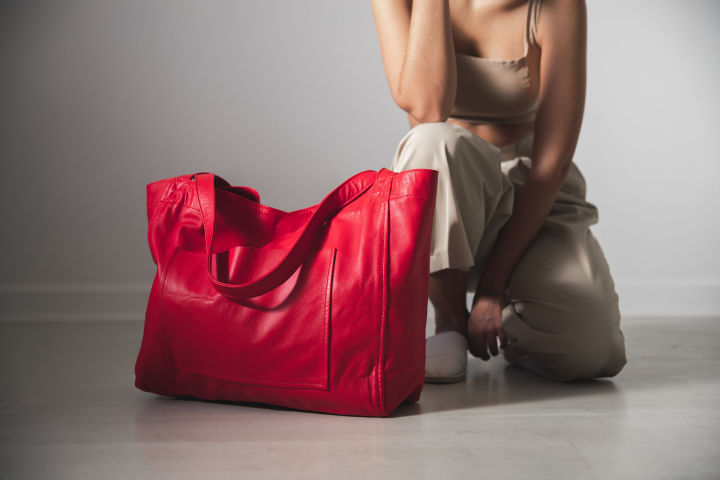 กระเป๋าผู้หญิงใบใหญ่พร้อมกระเป๋าหนังนิ่มสะพายไหล่เดียวความจุขนาดใหญ่-2023-กระเป๋าโท้ทหญิงรุ่นใหม่-pg-689-สีใหม่
