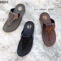 ♡ใส่โค้ด IVYSH349 ลดเพิ่ม 15รองเท้าแฟชั่น IVY SHOES คริลตัลตุ้งติ้ง งานตรงปก  สูง1.5 นิ้ว ใส่สบาย พร้อมส่ง + มีเก็บปลา▲