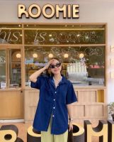 Thesimple - DENIM SHIRT เชิ้ตยีนส์แขนสั้นฟอกสีเข้ม ทรง oversize มีกระเป๋าหน้า