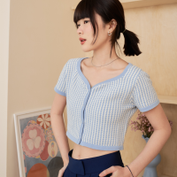 SISMANIA Bun Knit Crop เสื้อครอปไหมพรมคอตตอน