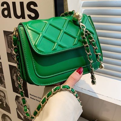 Popular female early spring 2022 new small bag fashion ins ling is one shoulder inclined bag small chain small bread