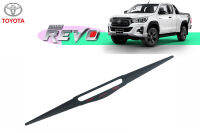 Toyota Revo ครอบไฟเบคฝากระโปรงท้าย สีดำด้าน โลโก้แดง