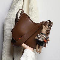 Viney Bag 2023ใหม่/กระเป๋าทรงถังกระเป๋าแฟชั่นรักแร้เกรดดีเยี่ยม Crossbody กระเป๋าสายไหล่เดียวรองเท้าหนังแท้สตรี