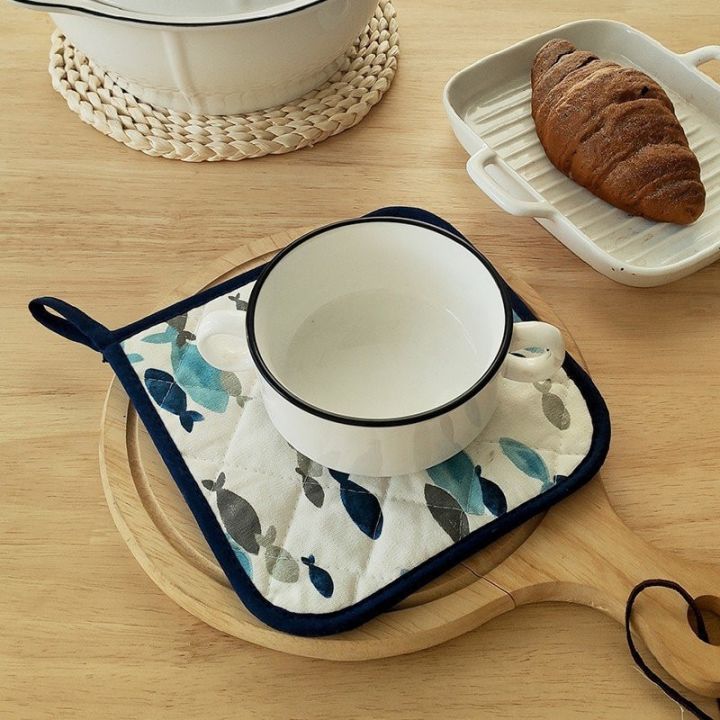 1pc-cotton-mediterranean-style-blue-fish-microwave-gloves-baking-potholder-insulation-pad