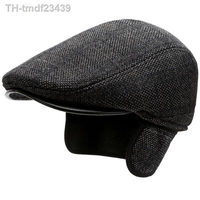 ☁ HT3742 Beret Cap Hat Wool Hats with Ear Flaps Thick Warm Newsboy Flat Berets for Men