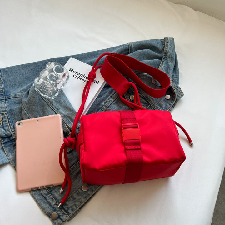 simple-red-toast-bag-harajuku-style-niche-design-crossbody-bag-womens-solid-color-shoulder-bag-mobile-phone-small-satchel-2023