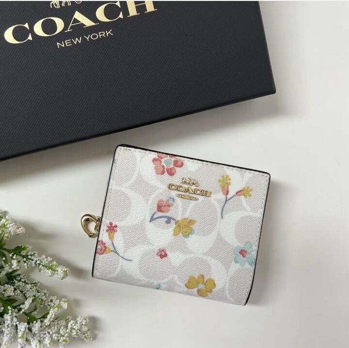 Coach wallet clearance flower