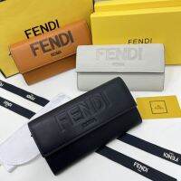 กระเป๋า Fendi กระเป๋าสตางค์ใหม่ความจุขนาดใหญ่กระเป๋าสตางค์บางง่ายทุกการแข่งขันสามขนาดตัวเลือกแฟชั่นอินเทรนด์ความจุขนาดใหญ่จัดส่งกล่องของขวัญ