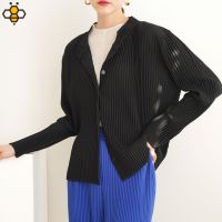 8093 One Size (45-75kg) Issey Miyake Pleated Autumn and Spring Joker Loose Single-breasted Coat