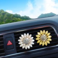【DT】  hotSunflower Car Decoration Air Freshener In Auto Outlet Perfume Clip Car Fragrances Diffuser Bling Car Accessories Interior Gifts