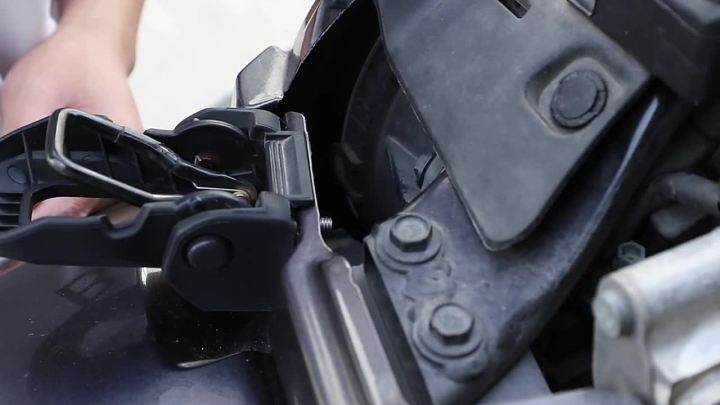 How Can I Prevent Hood Flutter In My Jeep Wrangler Routen Stainless Steel Locking Hood Latches For Jeep Wrangler JK/JL/JT 2007-2022 - Silver Finish Are There Any Advantages To Using Quick-release Hood - Foto 7