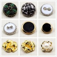 【cw】 free shipping 10 pcs gold metal buttonsWorld famous classic brand buttons garment accessories DIY materials Pearl buttons ！