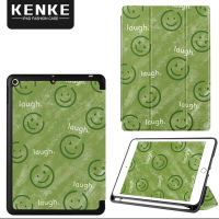 KENKE เคส iPad ลายการ์ตูนน่ารัก เคส iPad 2020 Pro 11 Pro 12.9 iPad Mini 5 Pro 10.5 Air 3 iPad 2021 Air 4 Air 5 2022 iPad 10.2 7th 8th 9th Gen 5th 6th 2017 2018 case พร้อมที่ใส่ปากกาเคสฝาหลัง TPU เนื้อนิ่มแบบยืดหยุ่น,เคสหลับ/ตื่นอัตโนมัติสีเขียวหน้ายิ้ม