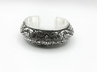 DSP กำไลข้อมือลายไทยศรีอยุธยา เงินแท้ 92.5% : Sri - Ayudhaya 925 Sterling Back Smoked Silver Bangle [GSPP0328W]