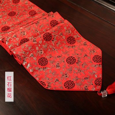 （HOT) ผ้าคาดโต๊ะผ้าไหมผ้าคาดโต๊ะผ้าคาดโต๊ะน้ำชาสไตล์จีนผ้าปูโต๊ะโต๊ะน้ำชาสีแดงสำหรับงานแต่งงาน