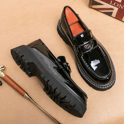 Men Casual Leather Shoes Business Casual Thick Sole Platform Patent Leather Shoes Man Streetwear Fashion Wedding Dress Shoes
