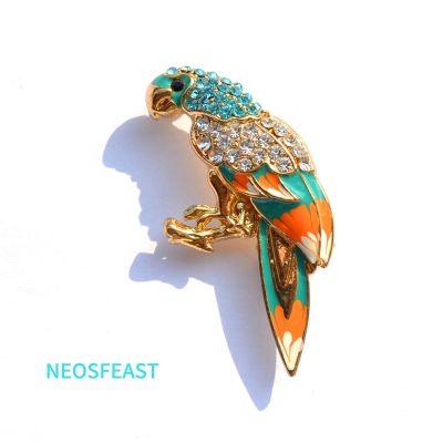Delicate Rhinestone Parrot Brooches For Women Enameled Bird Pin Multi Color Ladies Party Gifts Dress Accessories Fashion Jewelry