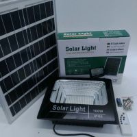 ไฟสนาม แผงไฟโซล่าเซลล์ 100วัตต์ solar light 100W(แสงสีขาว)ไฟโซล่าเซลล์ ไฟสปอร์ตไลท์สนาม ไฟLED โคมไฟถนนสว่างถึงเช้า พร้อมรีโมทควบคุม