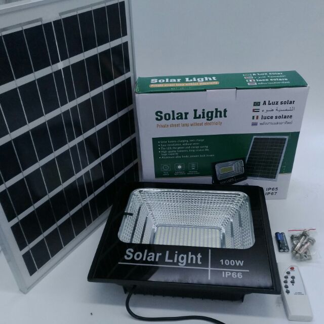 ไฟสนาม-แผงไฟโซล่าเซลล์-100วัตต์-solar-light-100w-แสงสีขาว-ไฟโซล่าเซลล์-ไฟสปอร์ตไลท์สนาม-ไฟled-โคมไฟถนนสว่างถึงเช้า-พร้อมรีโมทควบคุม