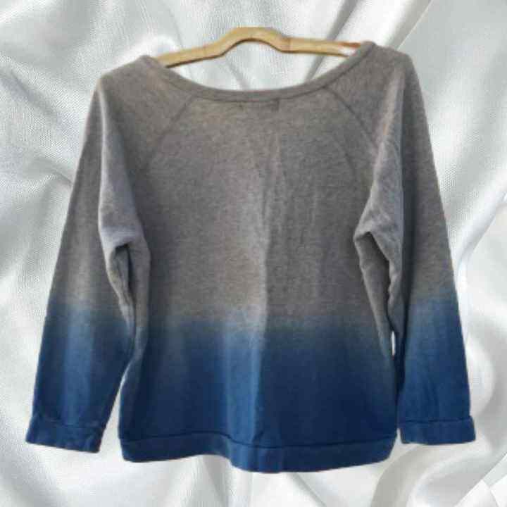 เสื้อยืดแขนยาวไล่โทนสี-มีกระเป๋า-ทรงหลวมสวมใส่สบาย-แฟชั่นสุดเท่