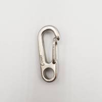 Carabiners Snap link  ตะขอแขวนของ ใช้งายได้หลากหลายไม่ว่าจะ ตึง ดึง รัด ต่อเชือก หรือใครที่มีก็สามารถนำไว้ล๊อคเต็นท์จากด้านในเวลาเรานอนก็ปลอดภัย  TKT Adventure shop ร้านที่มีทีมงานเดินป่าเยอะที่สุดในเมืองไทย