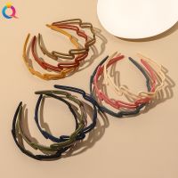 Ikat kepala plastik wanita aksesori rambut wanita modis ikat kepala cuci wajah manis bergigi geometris berongga warna Matte elegan