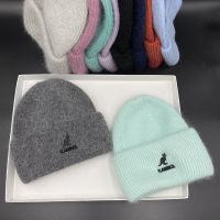 [Hana Clothing Store] 2022ฤดูหนาว KANGOL จริงยาวกระต่ายผมผู้ชายและผู้หญิงคู่ Multicolor ถักหมวกหนานุ่มอบอุ่นฤดูหนาวหมวกหมวกหมวก