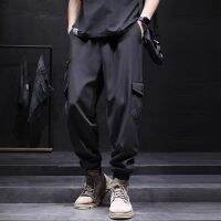 กางเกงใส่ทำงานมีกระเป๋าหลายใบของผู้ชายสีทึบวินเทจแบบอเมริกันฤดูร้อนกางเกงกีฬานักเรียนเยาวชนอเนกประสงค์หลวมๆแบบเรียบง่ายทันสมัย