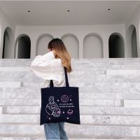 สินค้าแนะนำ  AMYWANDERS กระเป๋าผ้า NAVY BLUE WANDERS TOTE