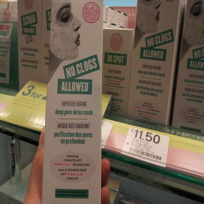 British Soap Glory color-changing heating mask deep cleans pores to remove blackheads and control oil