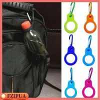 FZIPUA 4pcs ที่มีคุณภาพสูง เครื่องมือเดินป่าตั้งแคมป์ อุปกรณ์เสริมเสริม ตะขอหัวเข็มขัดยาง ที่วางขวดน้ำ คาราบิเนอร์กลางแจ้ง หัวเข็มขัดกาต้มน้ำกีฬา