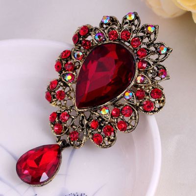 New Water Drop Big Middle Crystal Rhinestones Brooches Ladies Jewelry Big Red Glass Brooch Pin for Women Wedding Jewelry Gifts