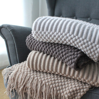 นุ่มพิเศษถักผ้าห่มโซฟา Nordic สไตล์สีทึบผ้าห่มสำหรับเด็ก