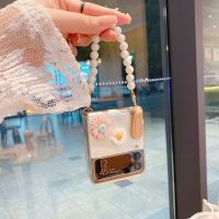 {OLI STUDIO} CuteFlower BraceletCases สำหรับ SamsungZ5G Hand Chain Clear ZFlip 4 Z3 5G Cover Fundas Para