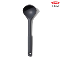 OXO ช้อนซุปซิลิโคน l OXO Silicone Ladle Peppercorn ทัพพีที่และมีความโค้ง ซิลิโคนทนความร้อน ทำความสะอาดง่าย ด้ามจับนุ่ม