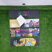 [0304] สติ๊กเกอร์กระดาษทราย ลายแก๊งการ์ตูน ขนาด 83x24cm street skateboard Grip tape